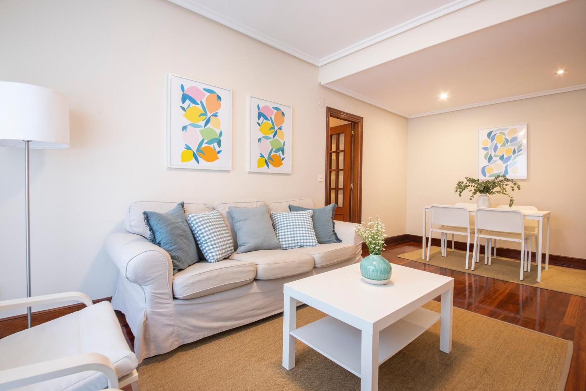 Plaza Pio XII Apartment Сан Себастиан Екстериор снимка
